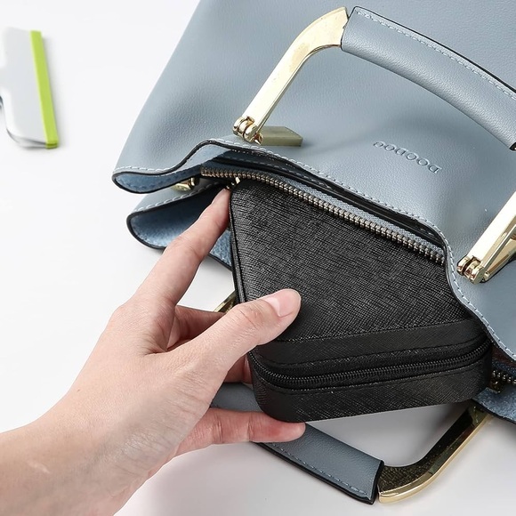 Black Travel Jewelry Case - Picture 6 of 9